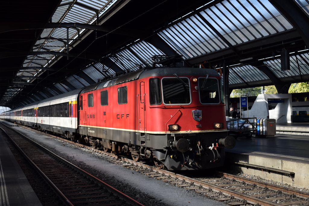 5146-0044-081018.jpg - SBB-CFF Re 4/4" 11181 (Re 420.181-0) / Zürich HB 8.10.2018