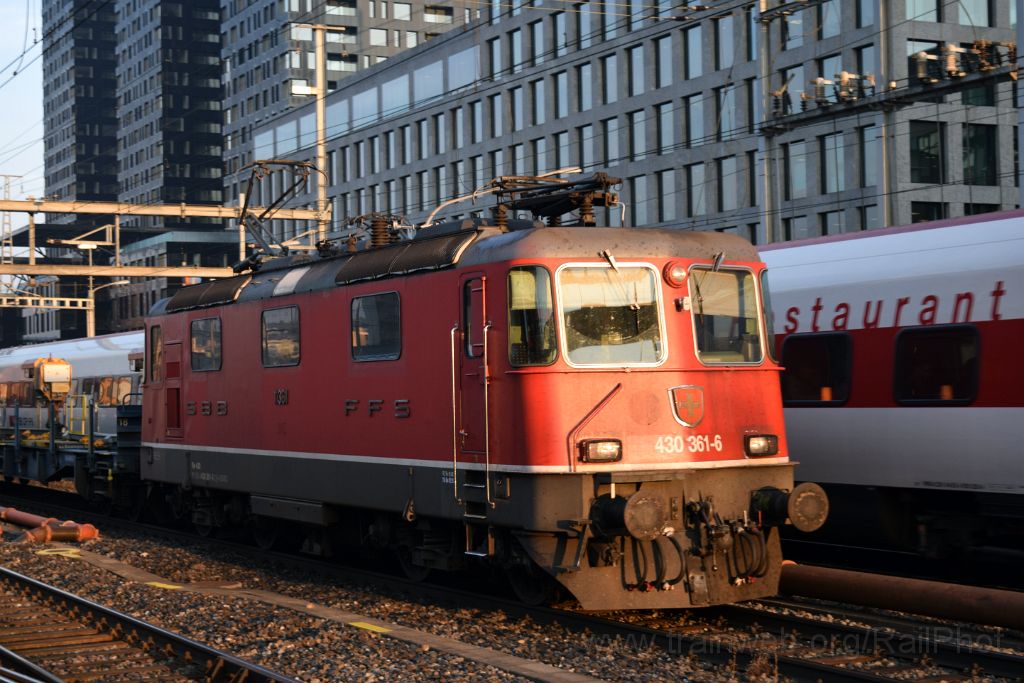 5172-0013-171018.jpg - SBB-CFF Re 4/4''' 11361 (Re 430.361-6) / Zürich-Altstetten 17.10.2018