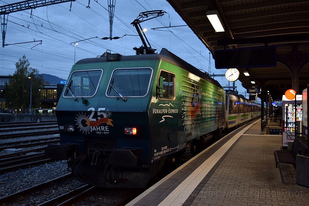 5181-0001-241018.jpg - SOB Re 446.016-8 "25 Jahre Voralpen-Express" / Rapperswil 24.10.2018