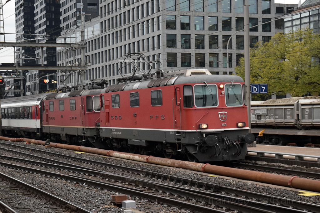 5185-0020-011118.jpg - SBB-CFF Re 4/4" 11132 (Re 420.132-3) + Re 4/4" 11299 (Re 420.299-0) / Zürich-Altstetten 1.11.2018