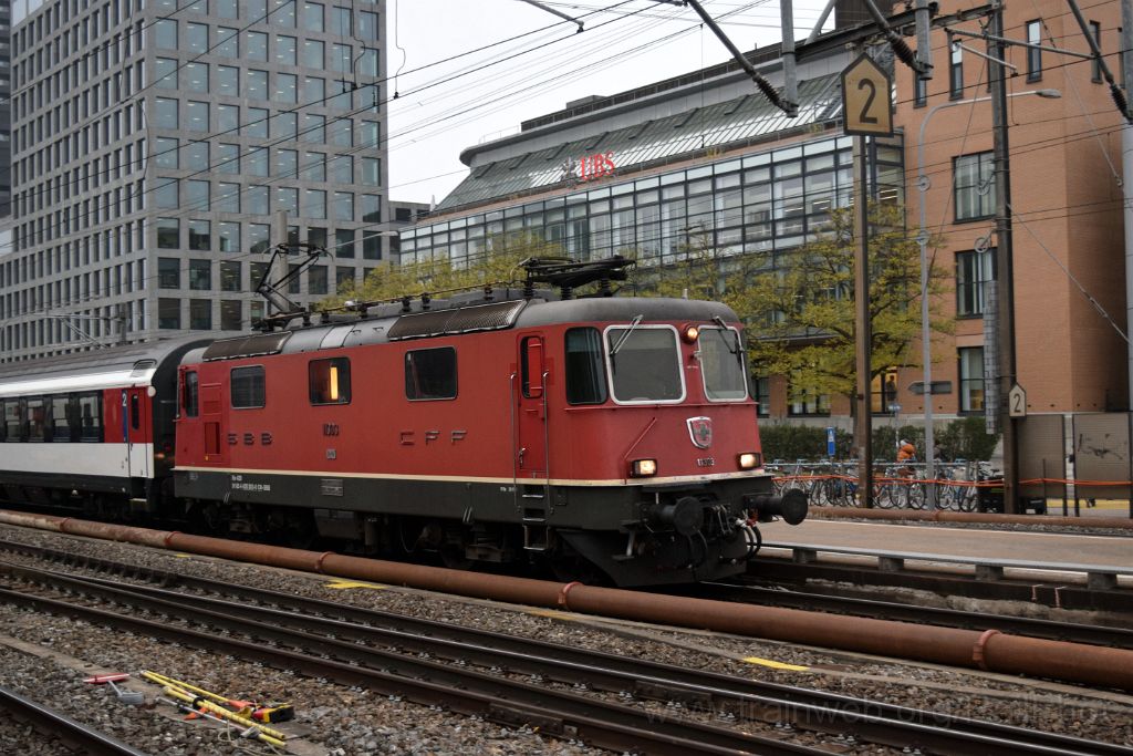 5187-0030-051118.jpg - SBB-CFF Re 4/4" 11303 (Re 420.303-0) / Zürich-Altstetten 5.11.2018