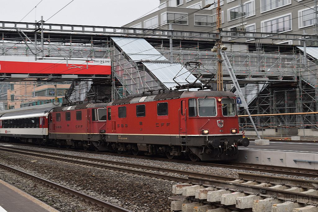 5200-0033-121118.jpg - SBB-CFF Re 4/4" 11112 (Re 420.112-5) + Re 4/4" 11299 (Re 420.299-0) / Zürich-Altstetten 12.11.2018