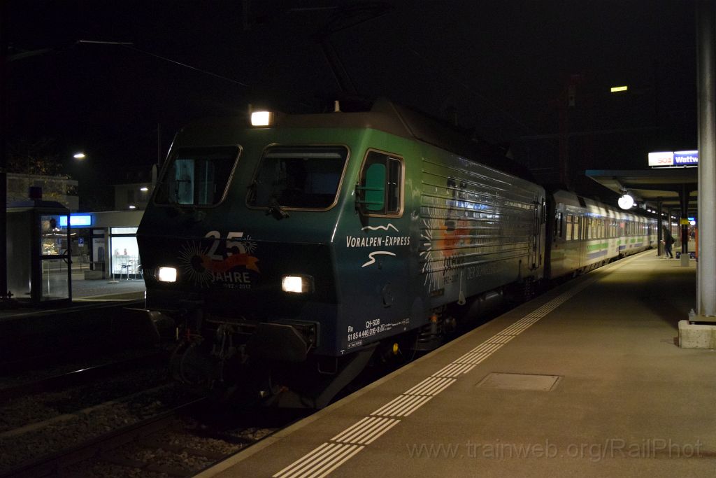 5215-0017-211118.jpg - SOB Re 446.016-8 "25 Jahre Voralpen-Express" / Wattwil 21.11.2018