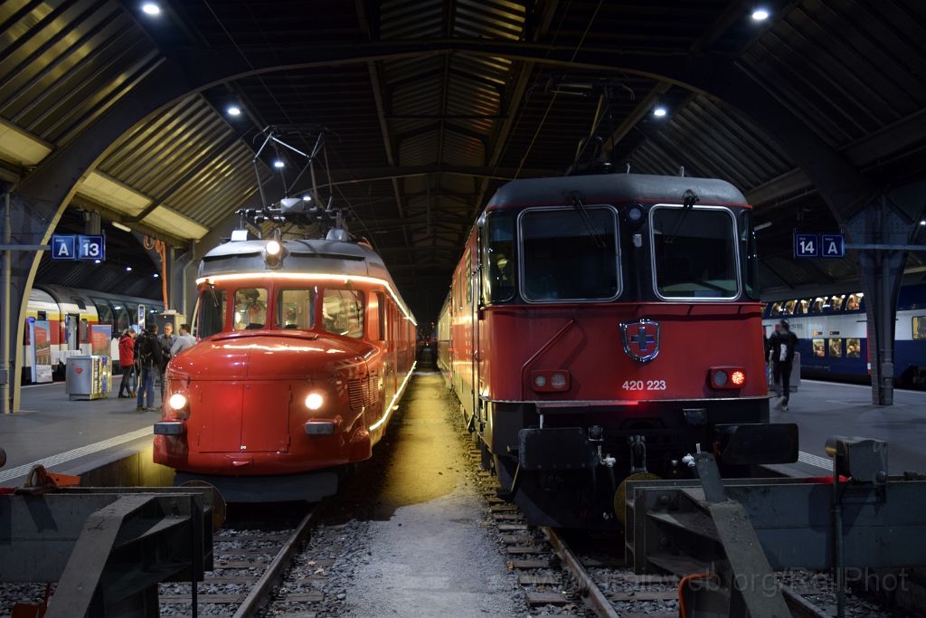5228-0013-051218.jpg - SBB-CFF RAe 4/8 1021 + Re 420.223-0 / Zürich HB 5.12.2018