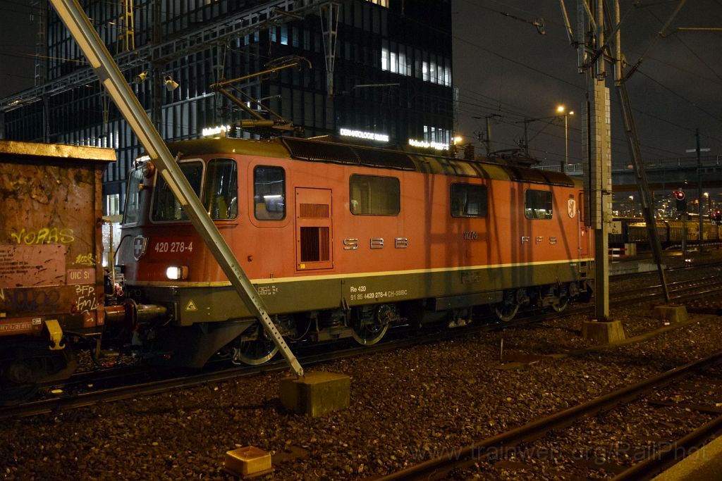5242-0013-191218.jpg - SBB-CFF Re 4/4" 11278 (Re 420.278-4) "Cham" / Zürich-Altstetten 19.12.2018