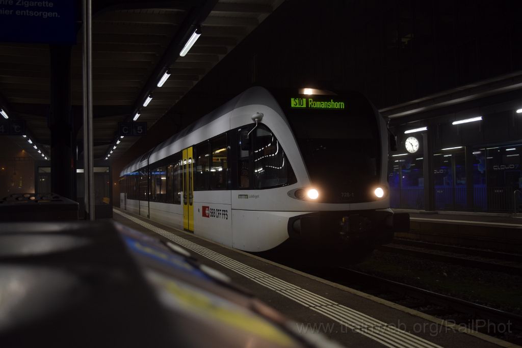 5245-0005-261218.jpg - Thurbo RABe 526.728-1 "Läufelfingerli" / Wil 26.12.2018