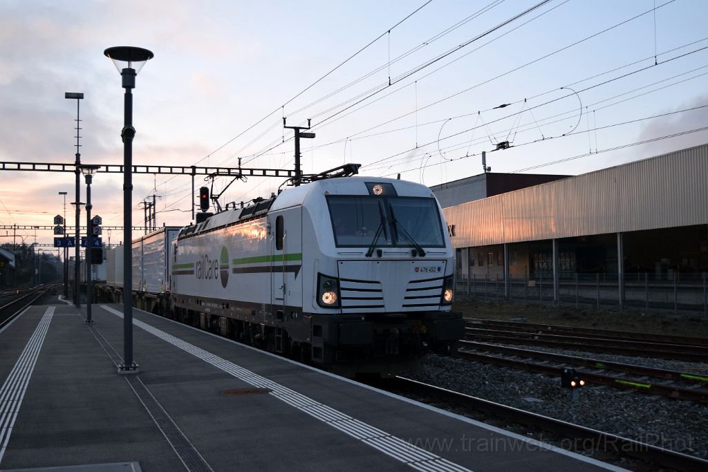 5246-0034-281218.jpg - RailCare Rem 476.452-8 "Ticino" / Mägenwil 28.12.2018