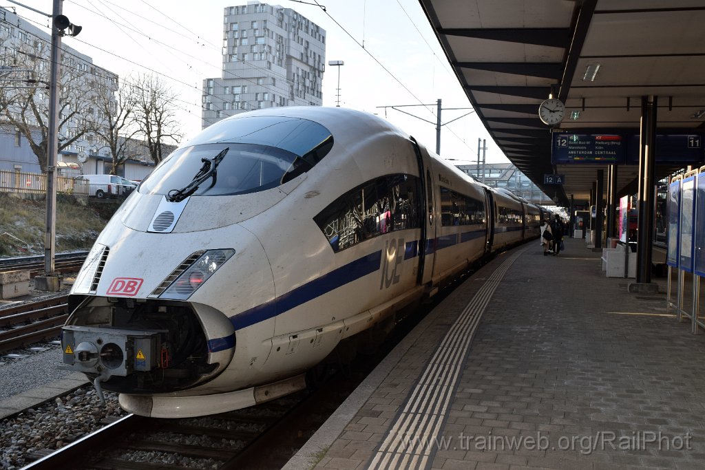 5820-0004-020120.jpg - DBAG ICE 406.501-7 "Bahn für Europa" / Basel SBB 2.1.2020