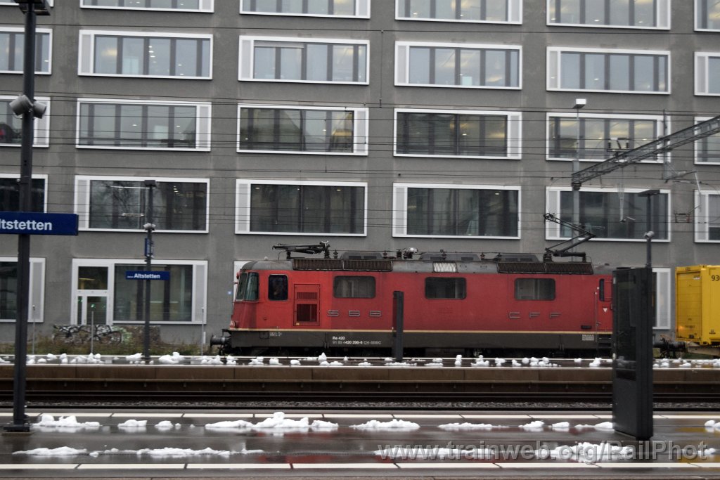 8889-0038-011223.jpg - SBB-CFF Re 4/4" 11296 / Zürich-Altstetten 1.12.2023