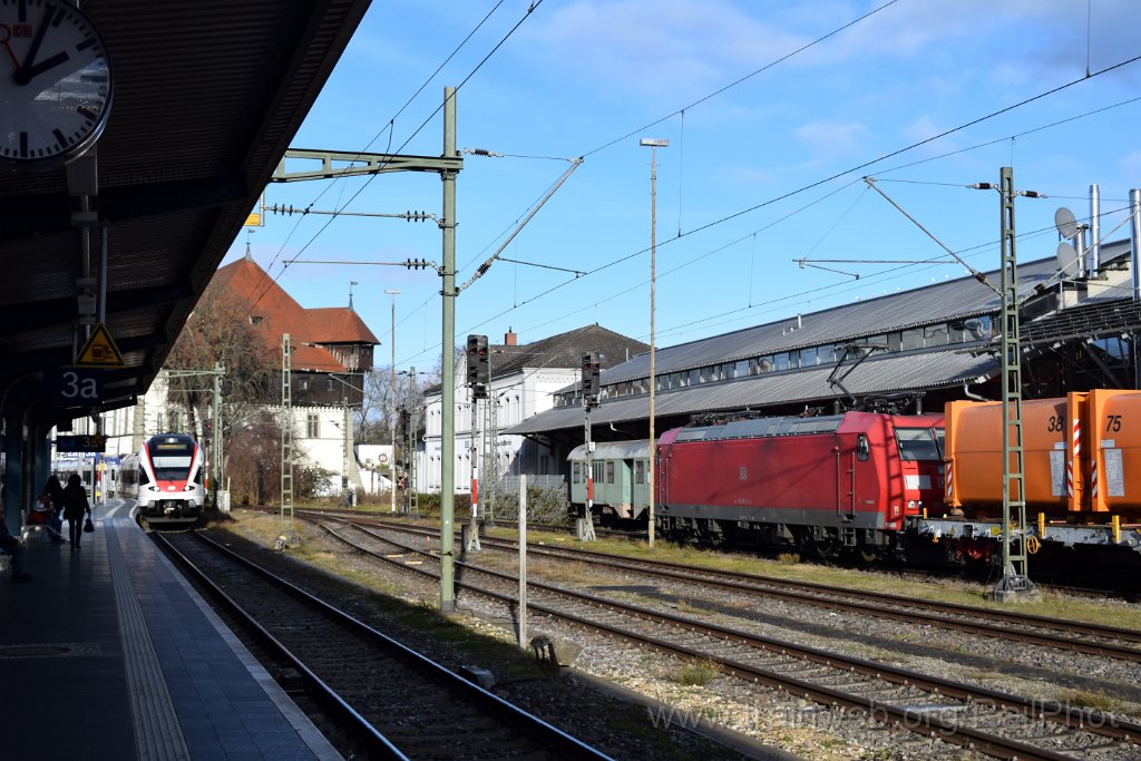 8914-0038-040124.jpg - DBAG 185.087-4 + SBB-CFF RABe 521.208 "Singen (Hohentwiel)" / Konstanz 4.1.2024