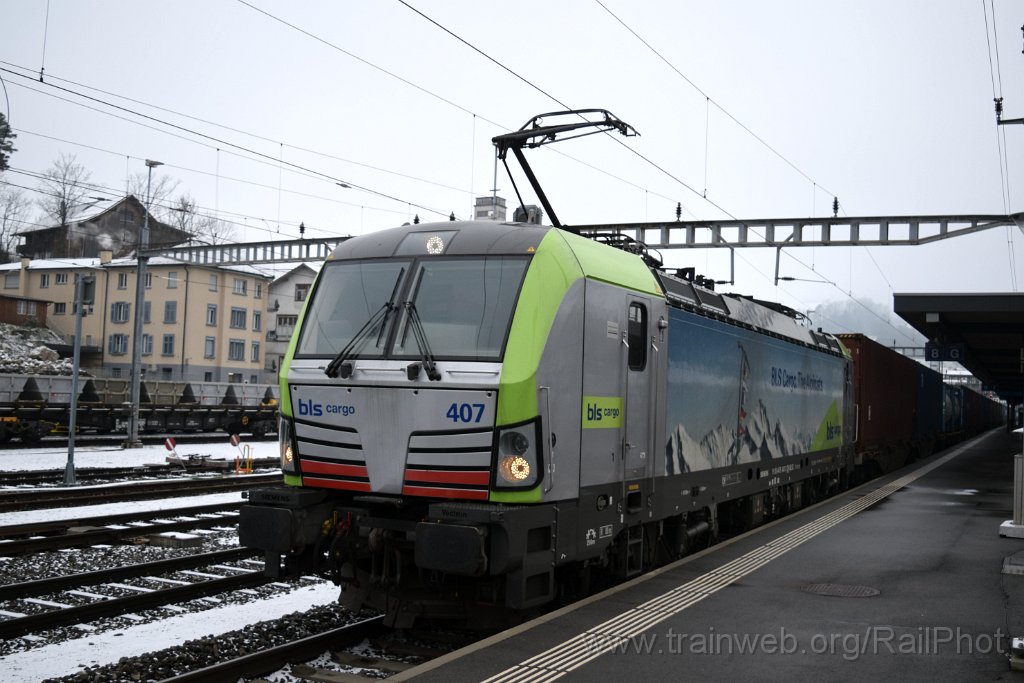 8923-0028-100124.jpg - BLS Re 475.407-3 / Arth-Goldau 10.1.2024