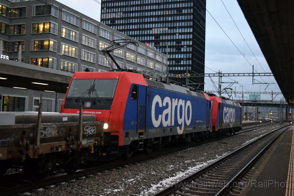 8925-0037-150124.jpg - SBB-CFF Re 484.001-3 / Zürich-Altstetten 15.1.2024