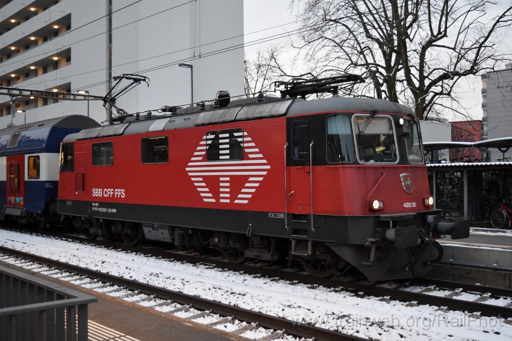 8933-0036-220124.jpg - SBB-CFF Re 420.203-2 / Zürich-Altstetten 22.1.2024