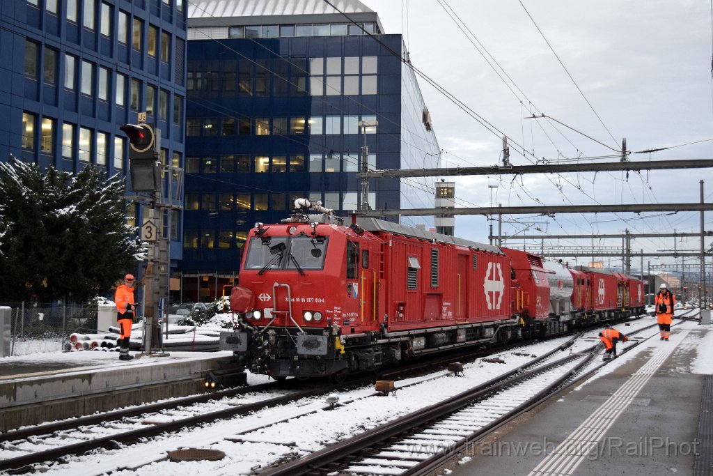 8934-0044-220124.jpg - SBB-CFF XTmas 016 "Zürich" / Zürich-Altstetten 22.1.2024