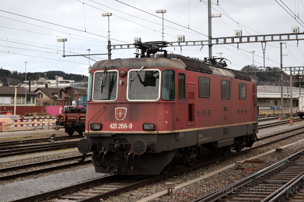 8936-0029-240124.jpg - SBB-CFF Re 4/4" 11266 / Gossau SG 24.1.2024