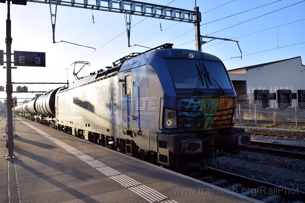 8951-0007-310124.jpg - ELL 193.280-5 "Attractive blue" / Mägenwil 31.1.2024