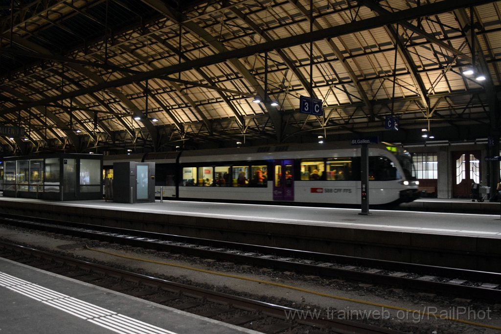 8951-0021-310124.jpg - Thurbo RABe 526.784-4 / St.Gallen HB 31.1.2024