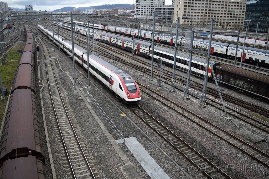 8974-0042-190224.jpg - SBB-CFF ICN RABe 500.016 "Alice Rivaz" / Zürich (Hardplatz) 19.2.2024