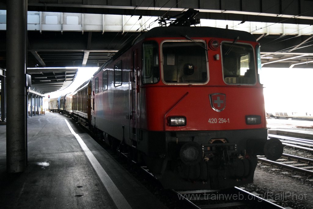 8979-0024-020324.jpg - SBB-CFF Re 420.294-1 "100 ans Cirque Knie" / Chur 2.3.2024