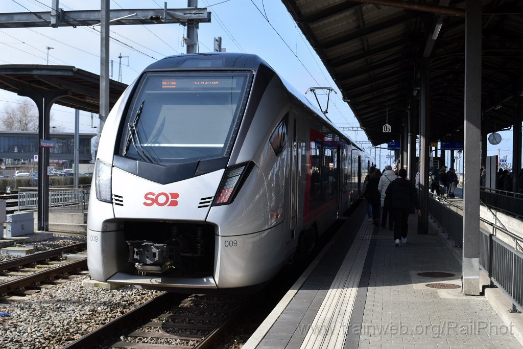 8985-0024-080324.jpg - SOB RABe 526.009-6 "Sissacherflüe" / Rapperswil 8.3.2024