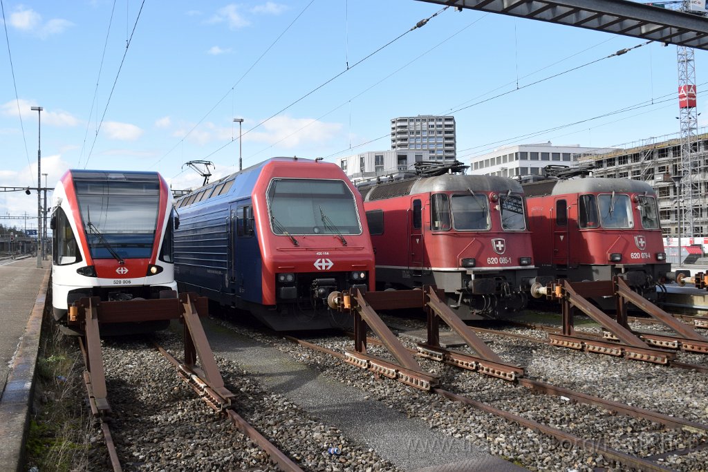 9001-0030-160324.jpg - SBB-CFF RABe 520.006 "Hitzkirch" + Re 450.108-6 "Uetikon am See" + Re 6/6 11685 "Sulgen" + Re 620.079-4 "Cadenazzo" / Bülach 16.3.2024