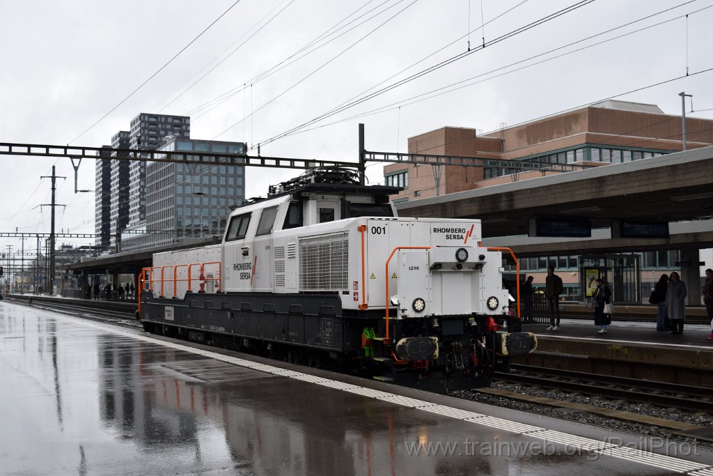 9006-0032-180324.jpg - Sersa Aem 940.001-1 "Leya" / Zürich-Altstetten 18.3.2024