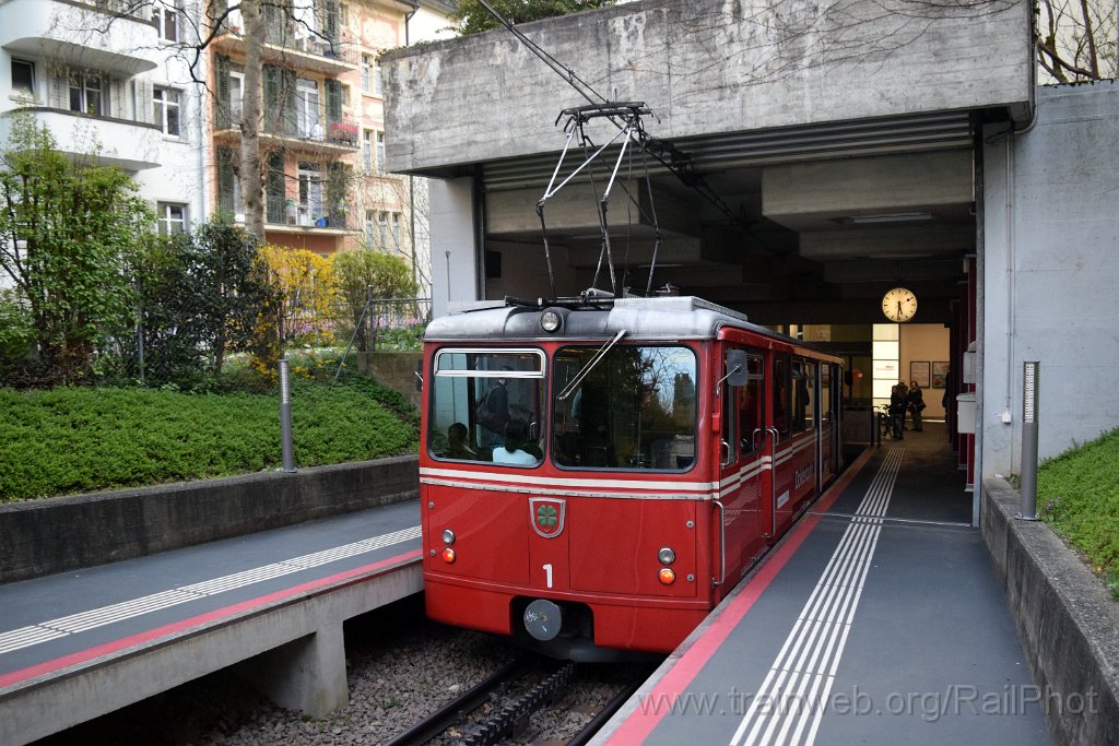 9008-0039-220324.jpg - Db Bhe 1/2 1 / Römerhof 22.3.2024