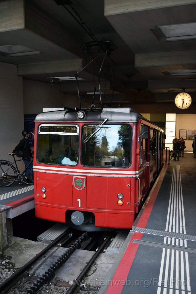 9008-0042-220324.jpg - Db Bhe 1/2 1 / Römerhof 22.3.2024