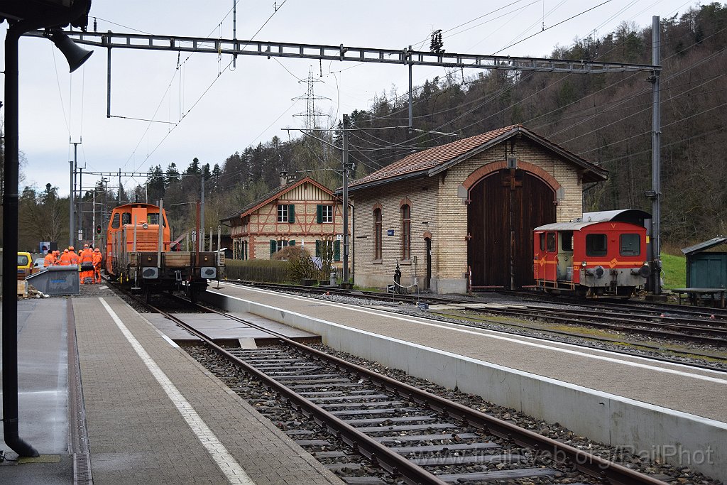 9013-0034-280324.jpg - SZU Tm 236.507-0 "Mutz" + Ks 179 + ZMB Tm 10 / Sihlwald 28.3.2024