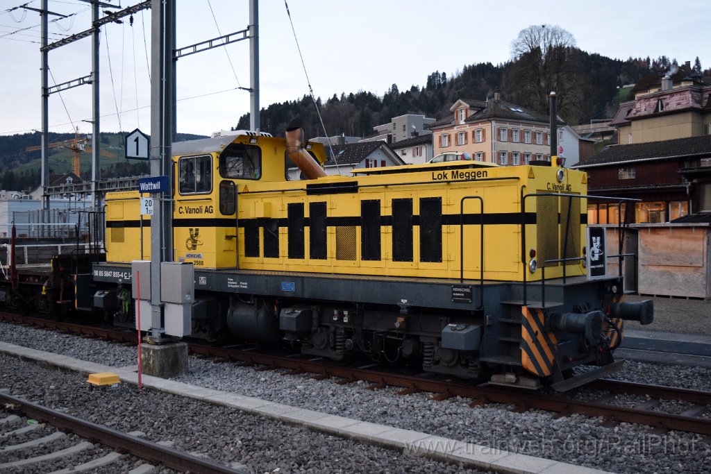 9020-0044-050424.jpg - Vanoli Am 847.855-4 "Lok Meggen" / Wattwil 5.4.2024