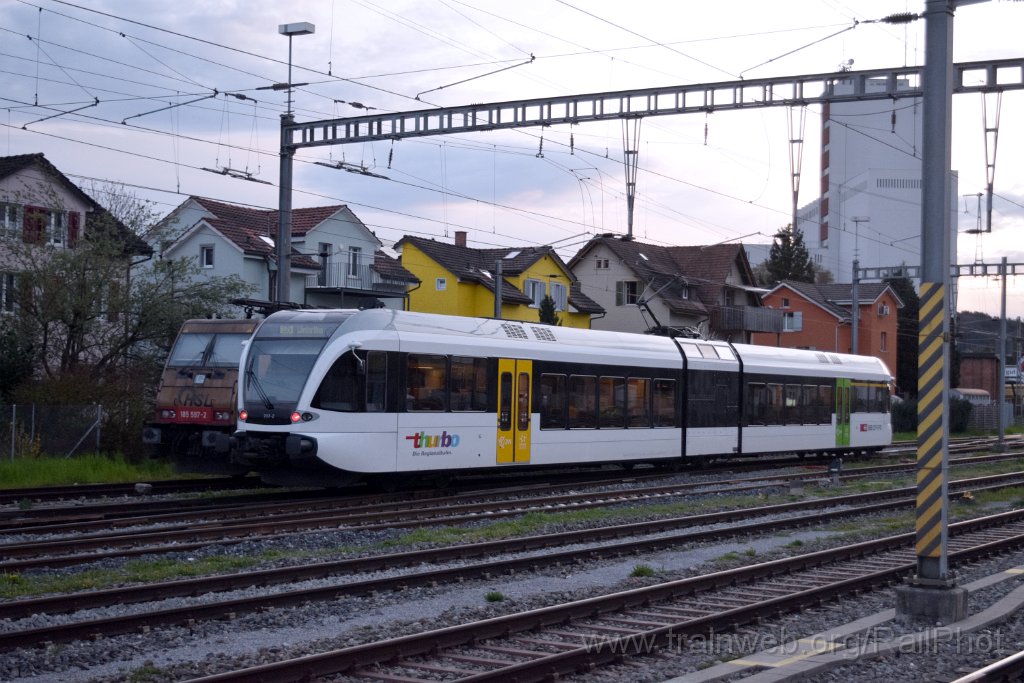 9026-0026-050424.jpg - Thurbo GTW AK RABe 526.737-2 / Wil 5.4.2024