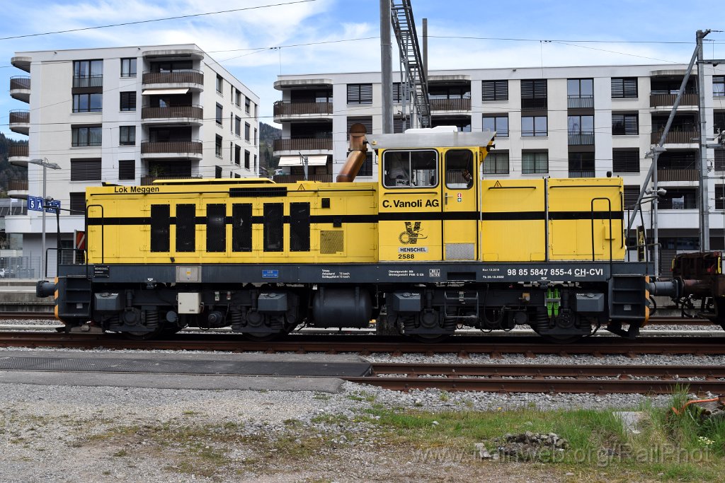 9026-0050-060424.jpg - Vanoli Am 847.855-4 "Lok Meggen" / Wattwil 6.4.2024