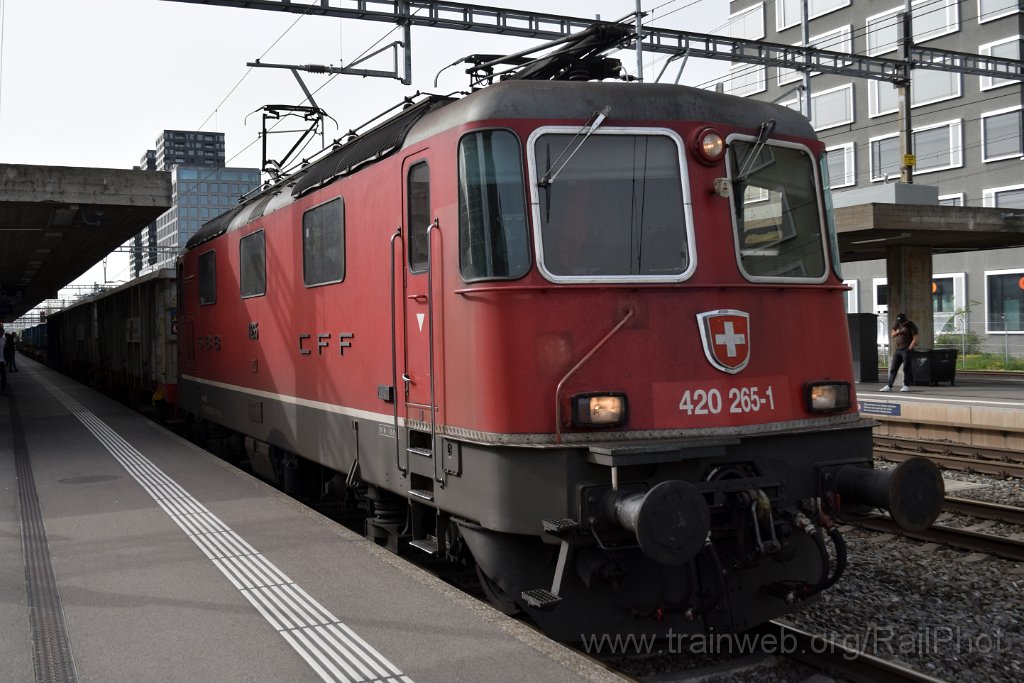 9033-0012-080424.jpg - SBB-CFF Re 4/4" 11265 / Zürich-Altstetten 8.4.2024