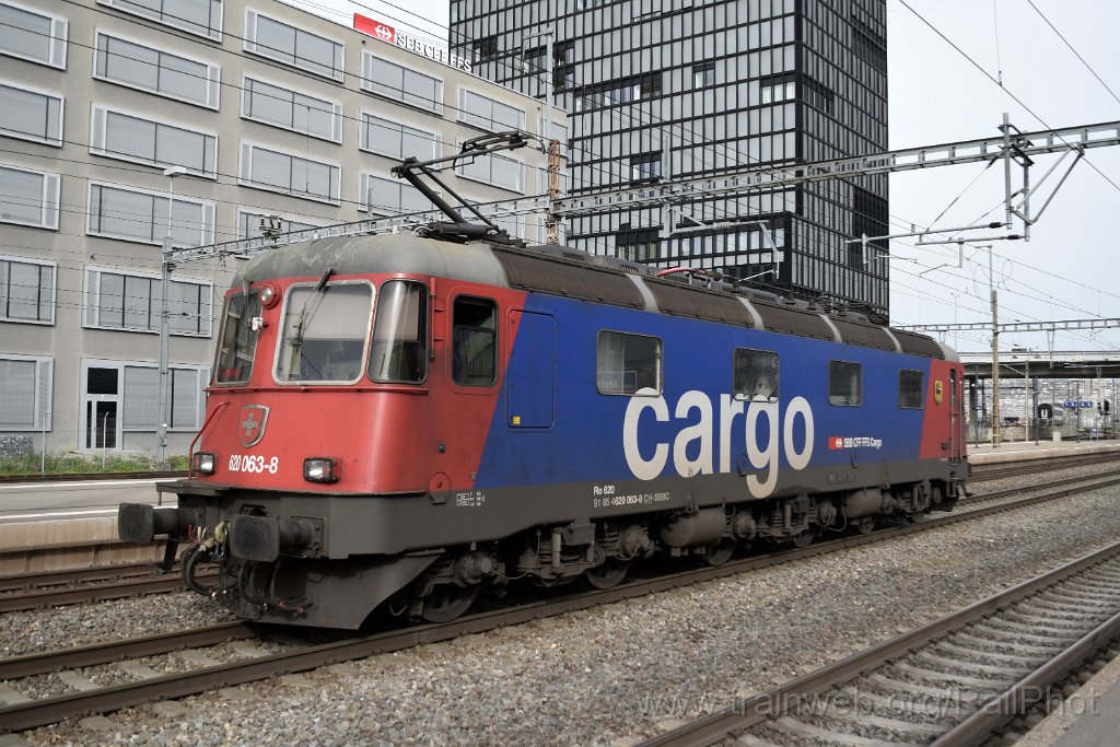 9033-0025-080424.jpg - SBB-CFF Re 620.063-8 "Eglisau" / Zürich-Altstetten 8.4.2024
