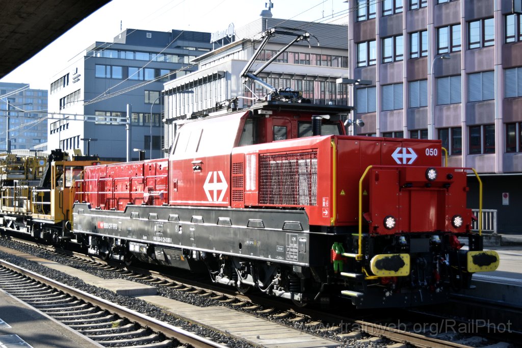 9035-0021-120424.jpg - SBB-CFF Aem 940.050-8 / Zürich-Altstetten 12.4.2024