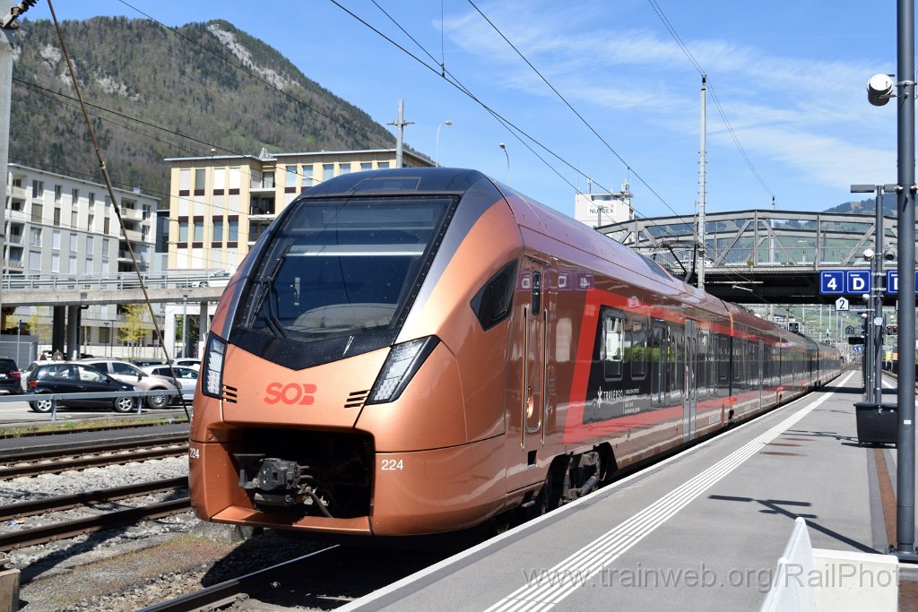 9045-0015-140424.jpg - SOB RABe 526.224-1 / Brunnen 14.4.2024