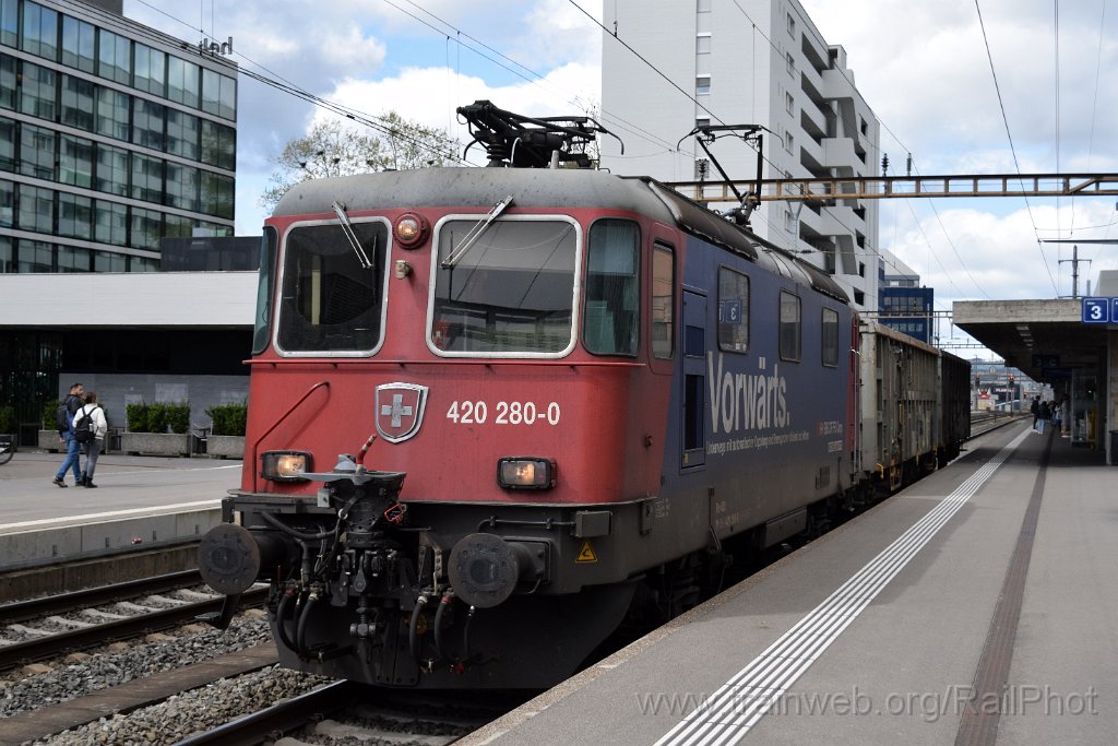 9052-0002-160424.jpg - SBB-CFF Re 420.280-0 "En avant toute!" / Zürich-Altstetten 16.4.2024