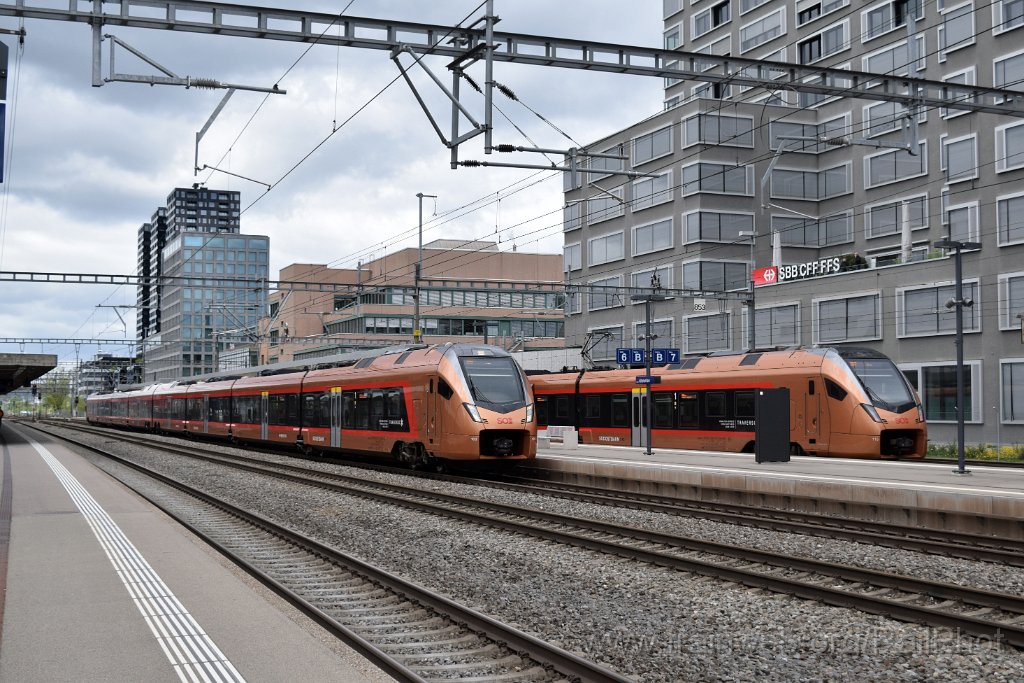 9055-0016-160424.jpg - SOB RABe 526.103-7 + RABe 526.115-1 / Zürich-Altstetten 16.4.2024