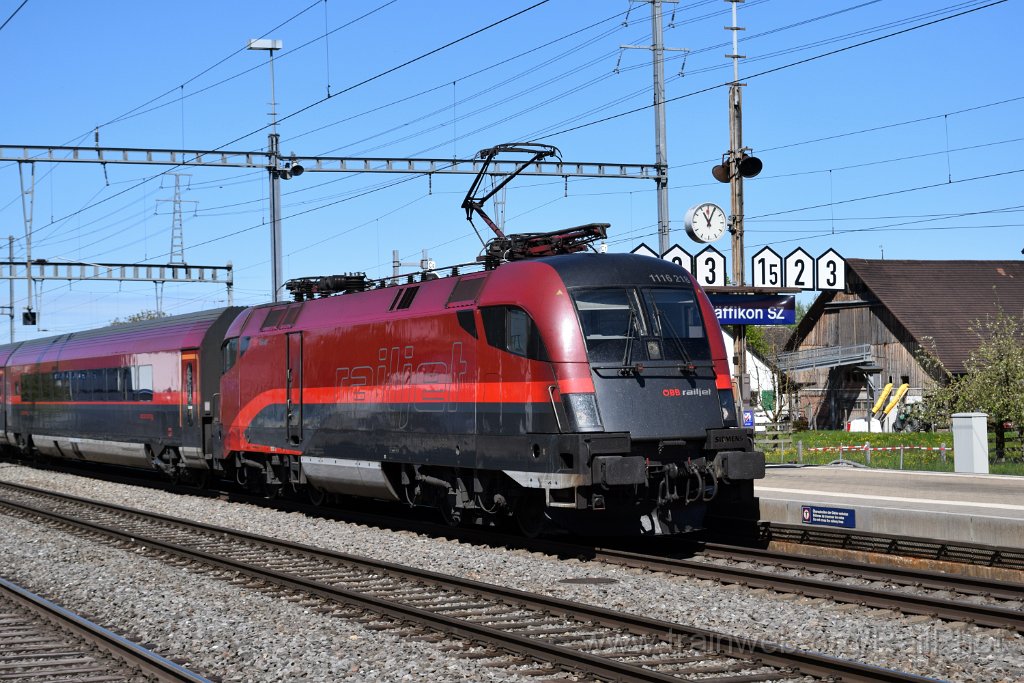 9064-0029-270424.jpg - ÖBB 1116.218 "Spirit of Zürich" / Pfäffikon SZ 27.4.2024