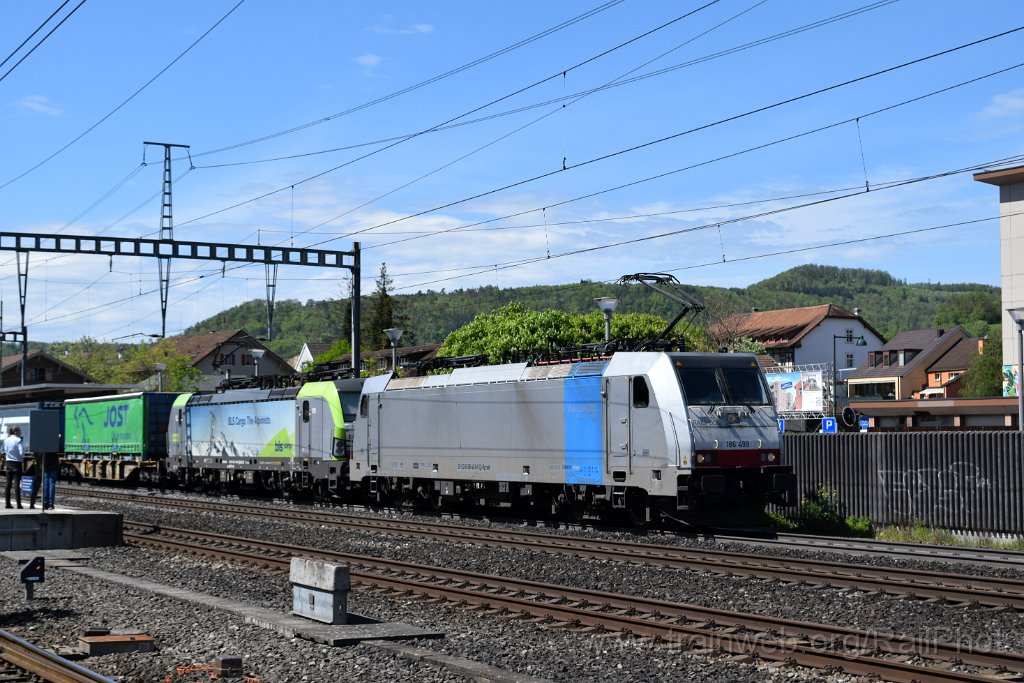 9066-0041-270424.jpg - RailPool 186.499-0 + BLS Re 475.409-9 / Sissach 27.4.2024