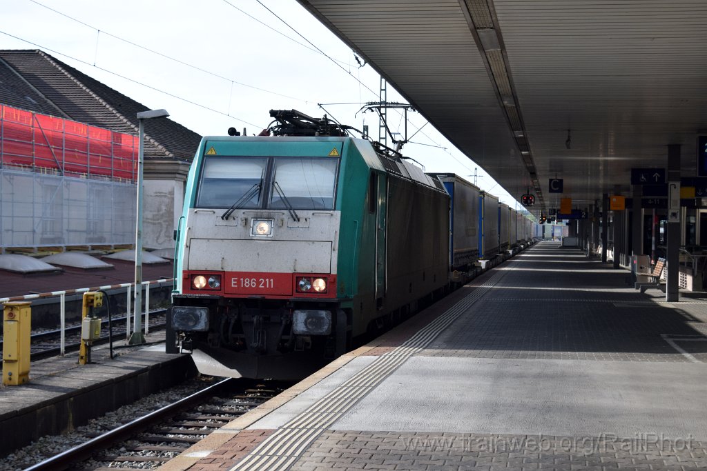9090-0010-010524.jpg - ATLU 186.211-9 / Basel Badische Bahnhof 1.5.2024