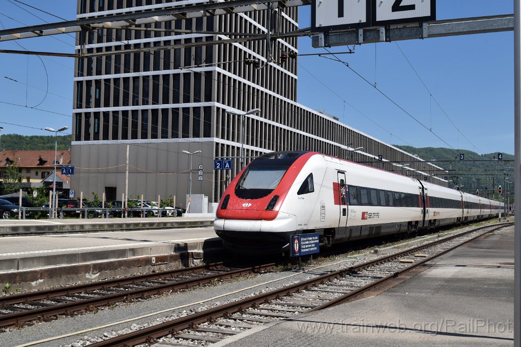 9102-0043-110524.jpg - SBB-CFF ICN RABe 500.016 "Alice Rivaz" / Delémont 11.5.2024