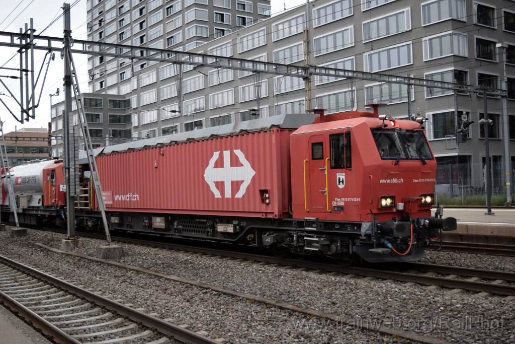 9107-0014-150524.jpg - SBB-CFF XTmas 003 "Brugg" / Zürich-Altstetten 15.5.2024