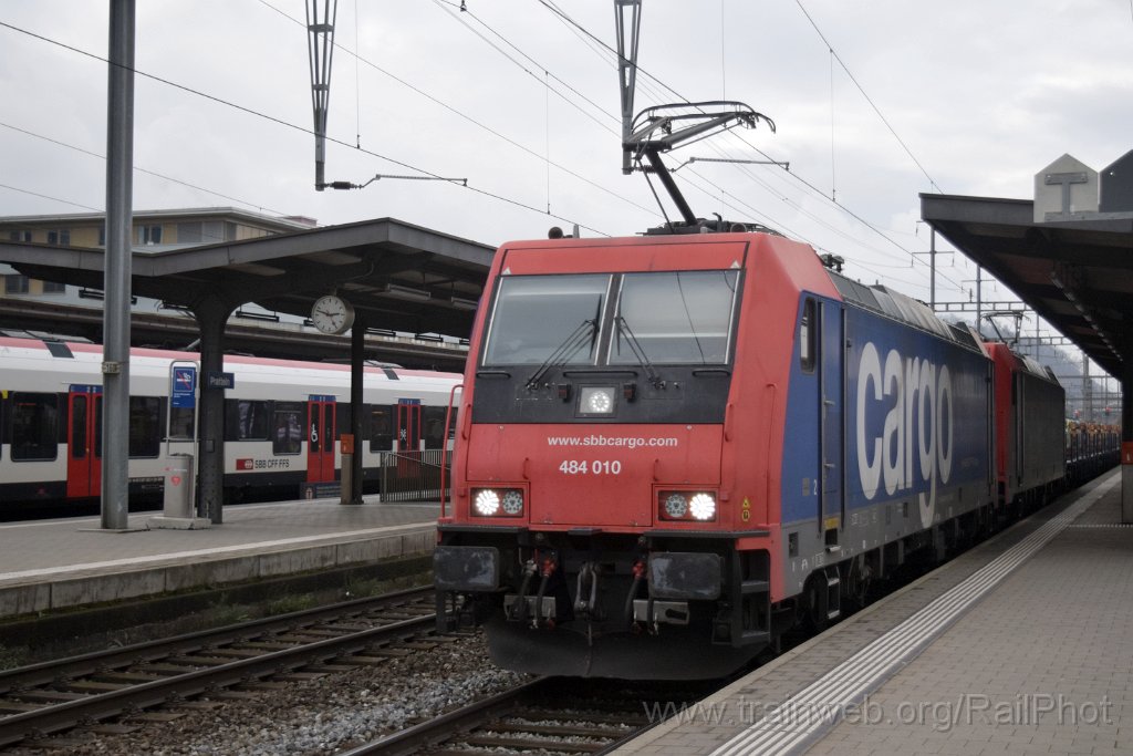 9494-0039-041224.jpg - SBB-CFF Re 484.010 + Re 484.011 "Le rail est notre affaire, le climat aussi" / Pratteln 4.12.2024