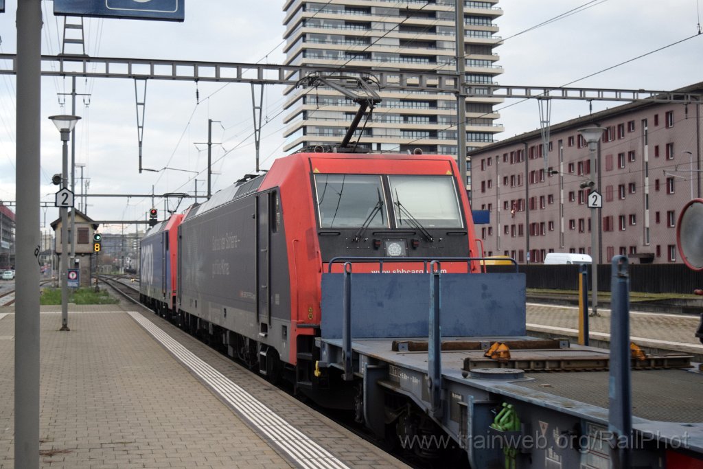 9494-0047-041224.jpg - SBB-CFF Re 484.010 + Re 484.011 "Le rail est notre affaire, le climat aussi" / Pratteln 4.12.2024