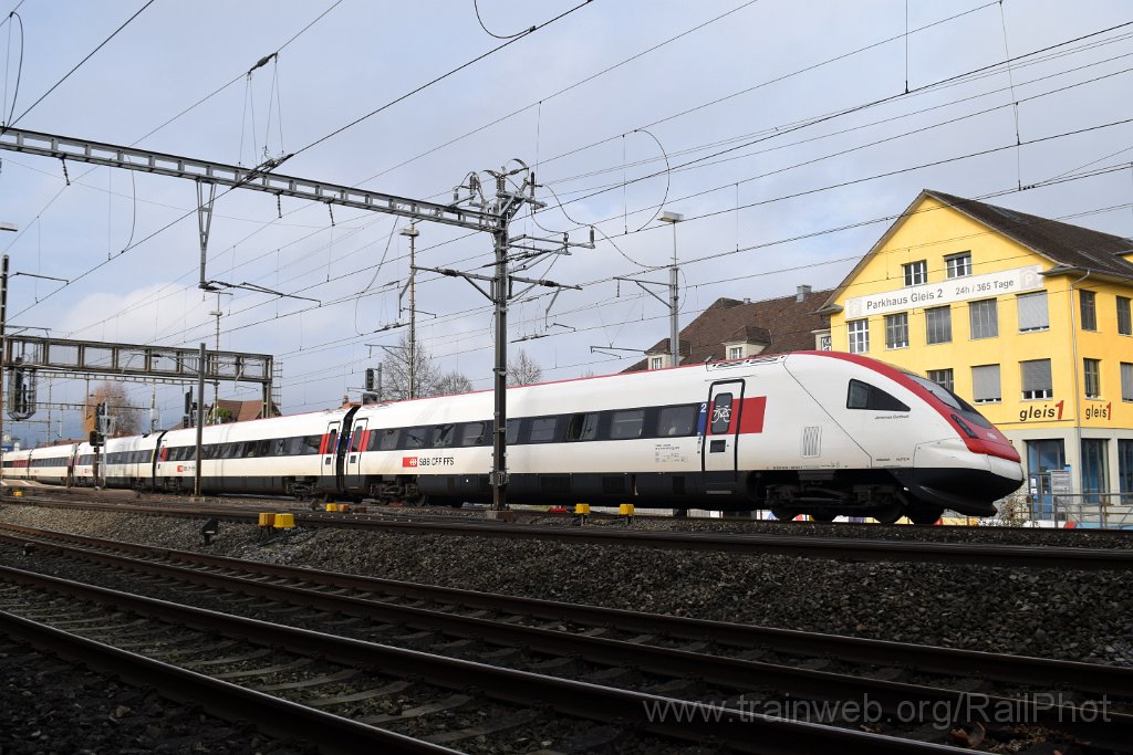 9497-0044-051224.jpg - SBB-CFF ICN RABe 500.021 "Jeremias Gotthelf" / Lenzburg 5.12.2024