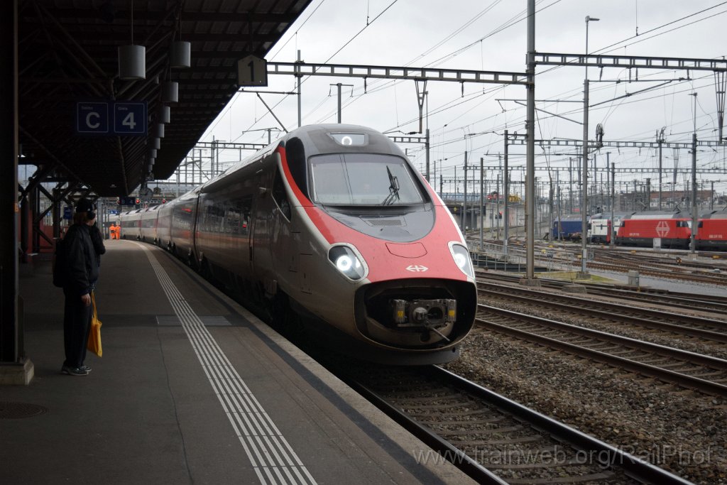 9506-0040-111224.jpg - SBB-CFF RABe 503.017 / Zürich-Hardbrücke 11.12.2024