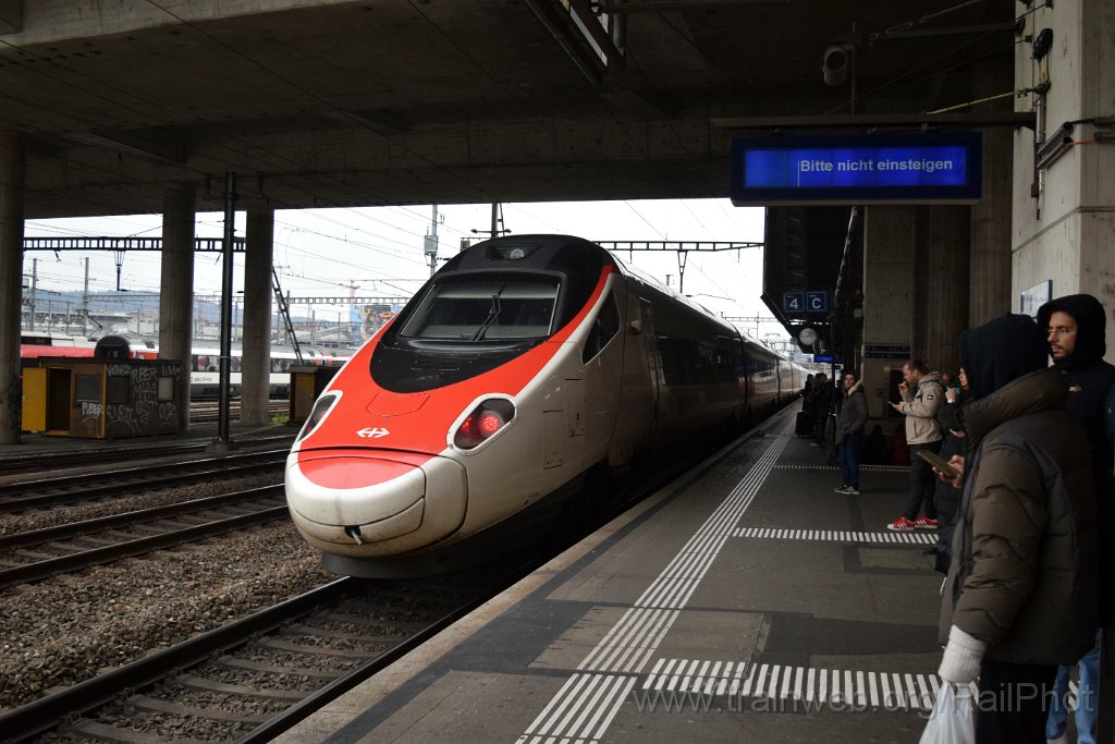 9507-0003-111224.jpg - SBB-CFF RABe 503.017 / Zürich-Hardbrücke 11.12.2024