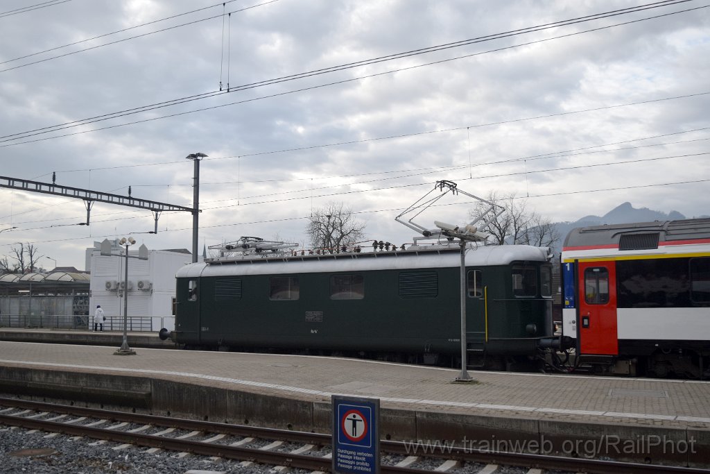 9523-0029-181224.jpg - CLRA Re 4/4' 10039 / Olten 18.12.2024