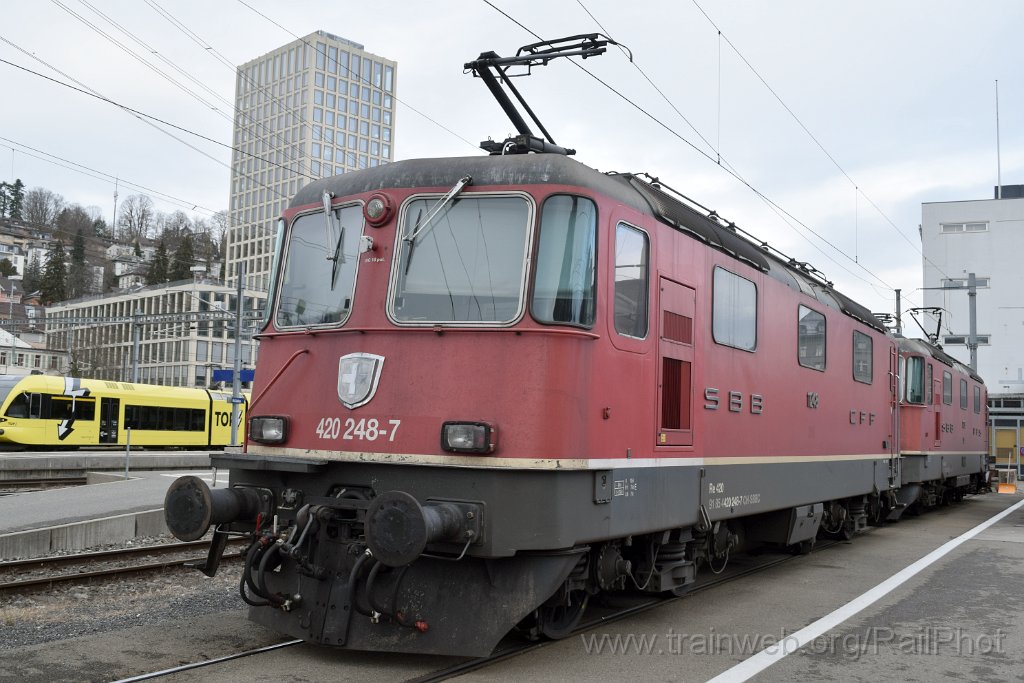 9524-0032-211224.jpg - SBB-CFF Re 4/4" 11248 + Re 4/4" 11238 / St.Gallen HB 21.12.2024